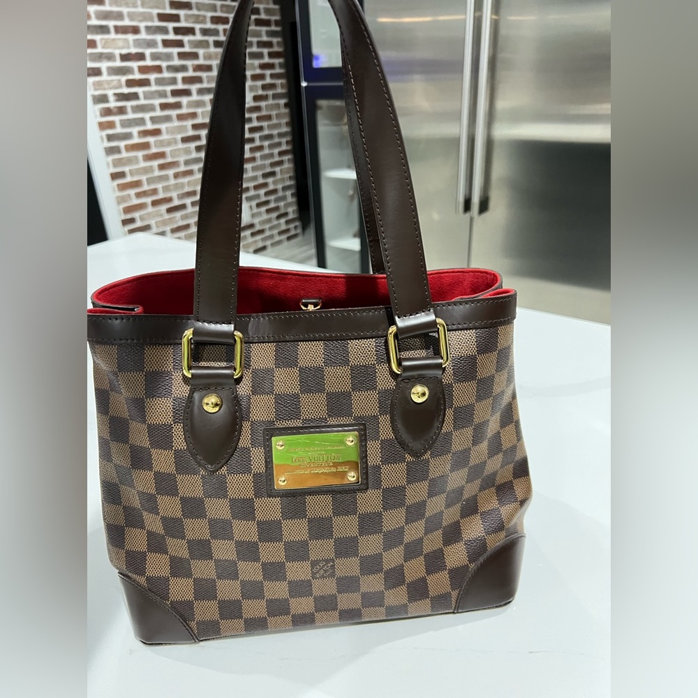 COPY - LOUIS VUITTON 2008 Damier Hampstead MM N51204 61197

9 1/4 tall
11 wide